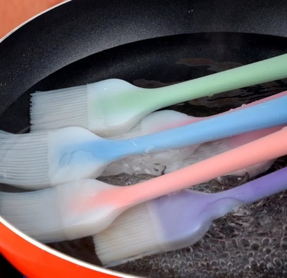 Groot Hittebestendig Baksel het Bedruipen de Borstelsilicone van de BARBECUEsaus
