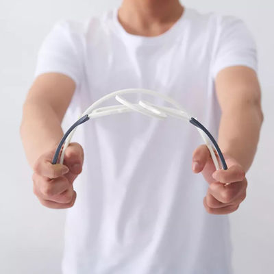 De binnenhouseware Plastic niet Misstap van Producten Plastic Kleerhangers