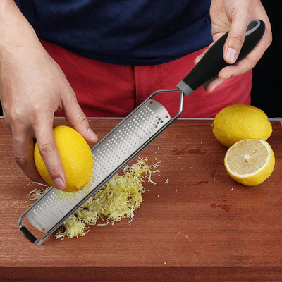 Houseware van het keukengereiroestvrije staal Rasp van de Kaas de Plantaardige Snijmachine