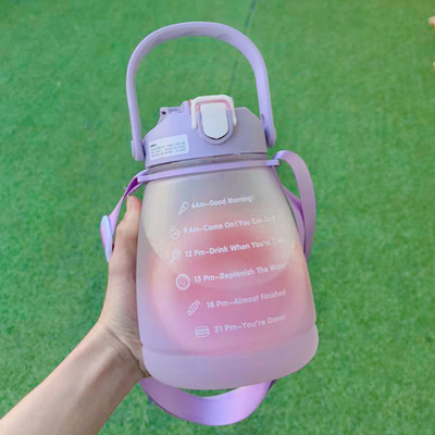 Het openluchtdouane Drinken vormt Grote Plastic Vrije het Waterflessen van Bpa met Kabel 1300ml tot een kom
