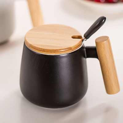 OEM Mok van de Theekoppen van het Huisbureau 400ml de Ceramische met Deksel en Lepel