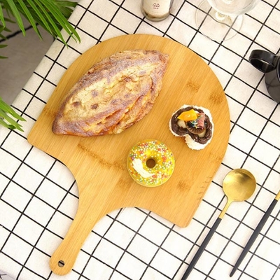 Van de het Bamboepizza van de bakkerijpremie Natuurlijke de Schilraad met Gemakkelijk Glijdende bewegingsranden &amp; Handvat